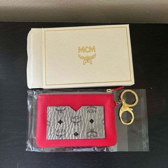 MCM key holder red and silver New in the box - Picture 2 of 12